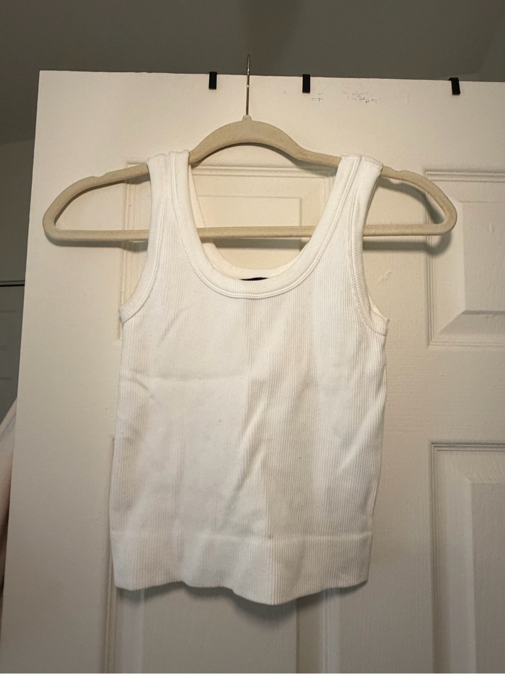 Women’s White Ribbed Tank Top – Classic Scoop Neck